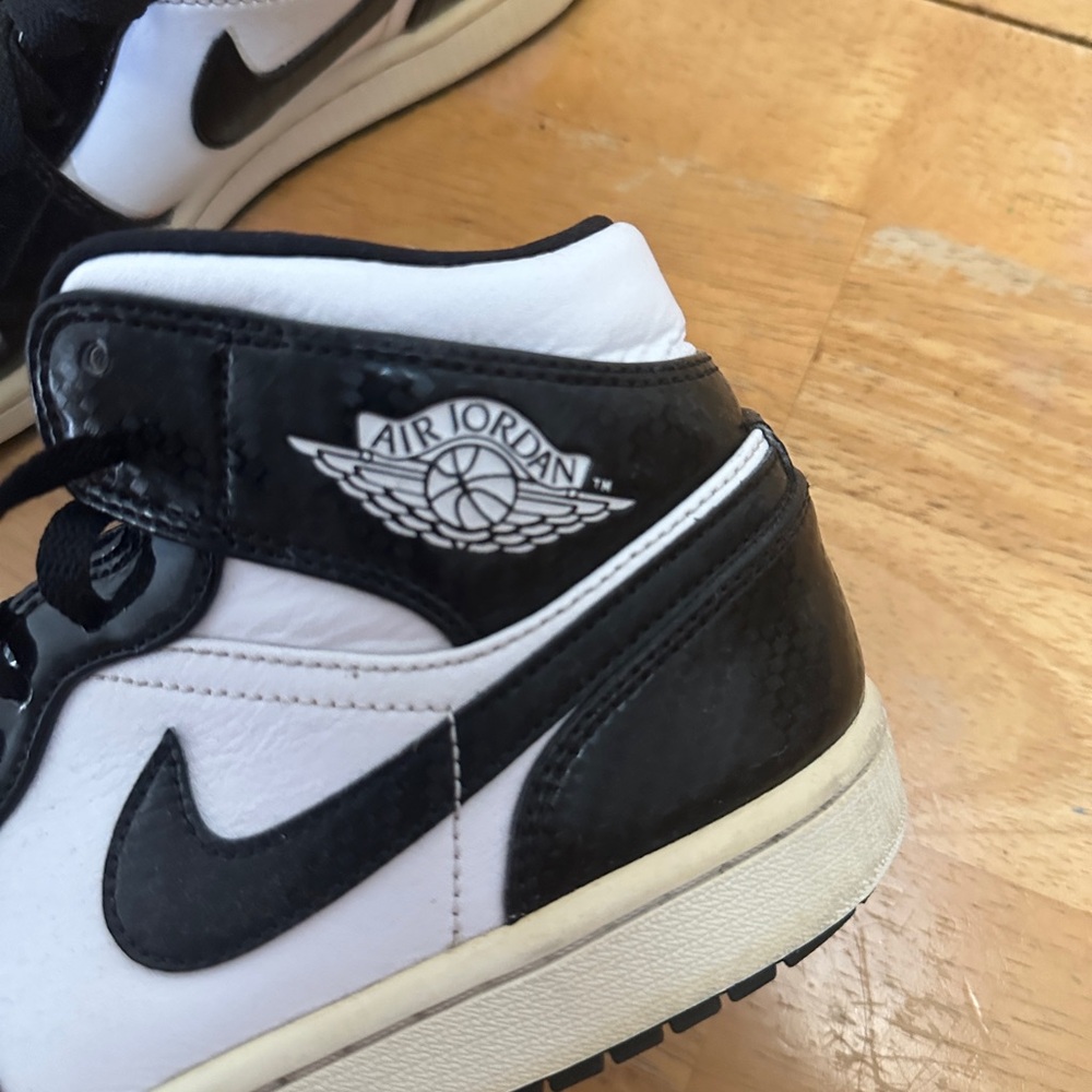 Jordan’s - Picture 2 of 7